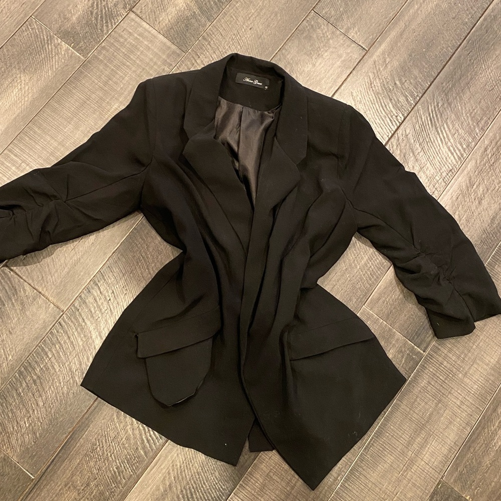 Black ruched sleeve blazer